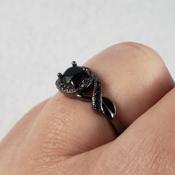 18k Over Sterling Black Ring - Picture 8 of 8